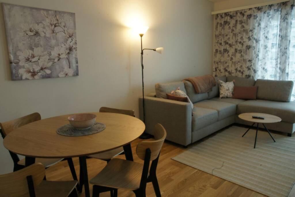 Apartamento Keskustan Kaksio 45 M2 Autopaikalla, Rautatienkatu 19, 9 Krs Oulu Exterior foto