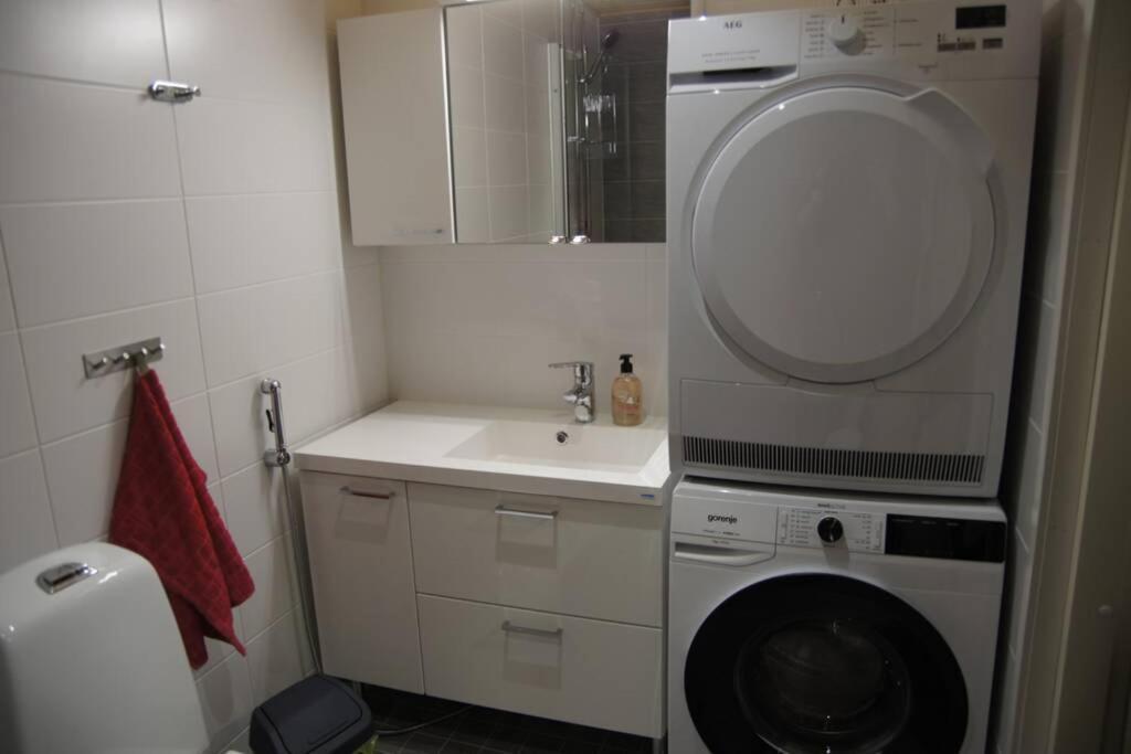 Apartamento Keskustan Kaksio 45 M2 Autopaikalla, Rautatienkatu 19, 9 Krs Oulu Exterior foto