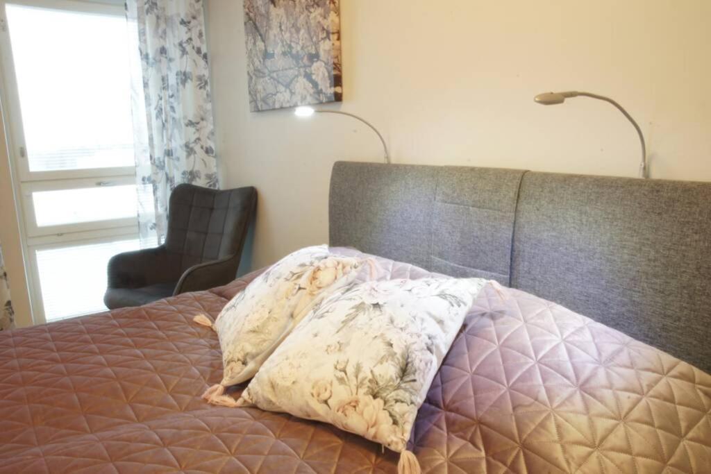 Apartamento Keskustan Kaksio 45 M2 Autopaikalla, Rautatienkatu 19, 9 Krs Oulu Exterior foto