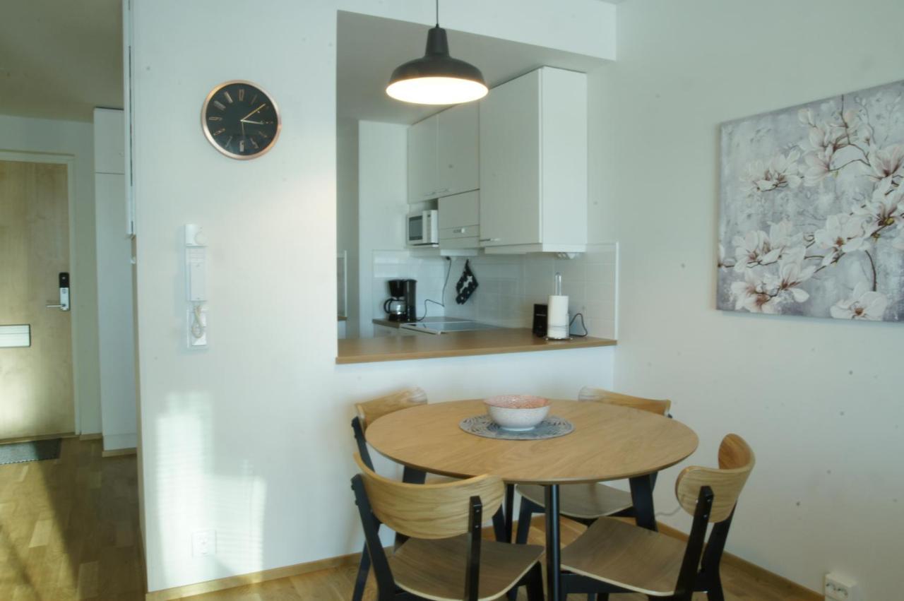 Apartamento Keskustan Kaksio 45 M2 Autopaikalla, Rautatienkatu 19, 9 Krs Oulu Exterior foto